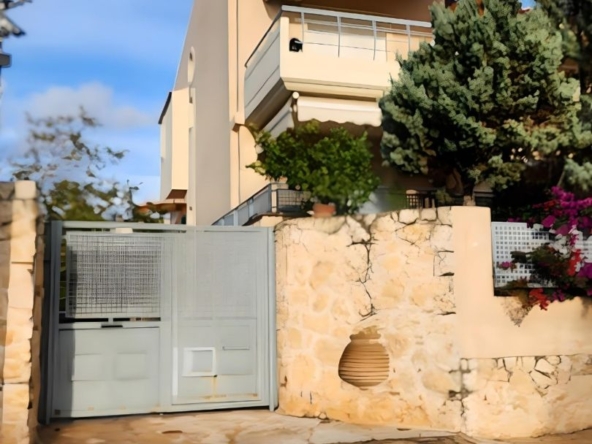 Μεζονετα Παλαια Φωκαια