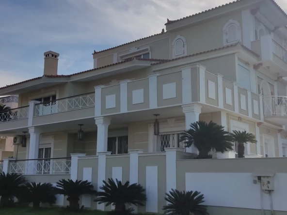 Θυμάρι Αττικής Παλαιά Φώκαια πωλείται βίλα 500 τ.μ.