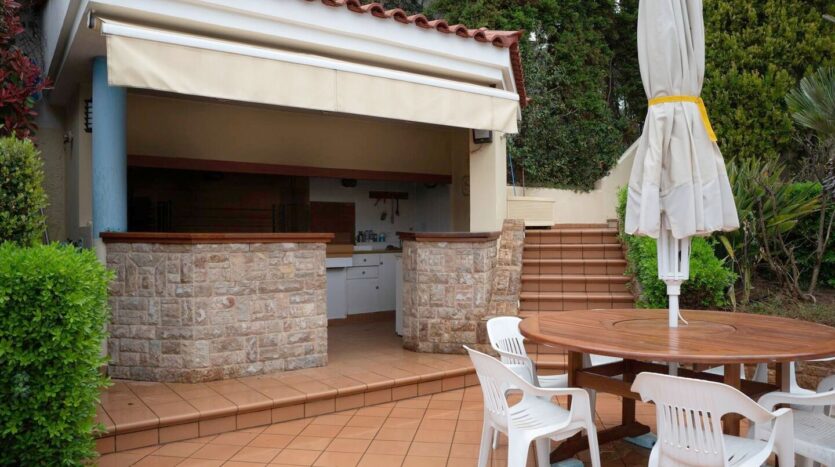 Luxury Villa for Sale in Anavyssos – Sea View Residence in Agios Nikolaos, Athens Riviera