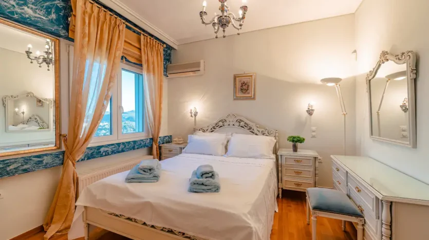 Luxury Villa for Sale in Anavyssos – Agios Nikolaos | 370m², Private Pool & 180° Sea Views