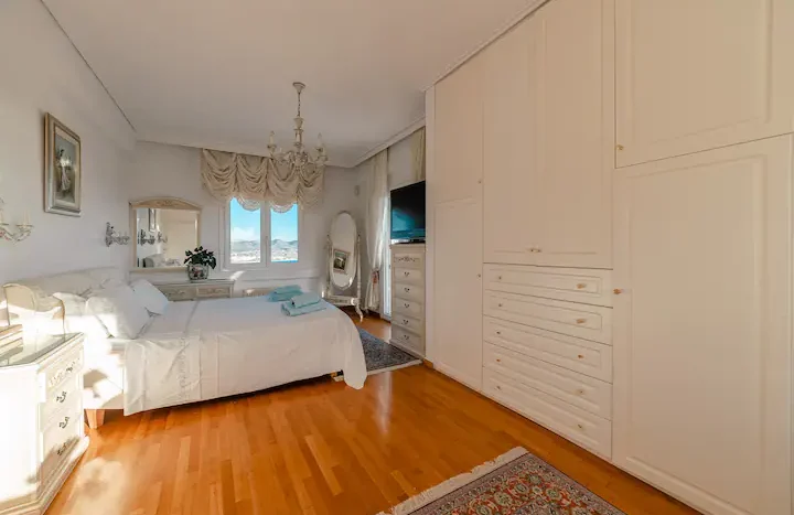 Luxury Villa for Sale in Anavyssos – Agios Nikolaos | 370m², Private Pool & 180° Sea Views
