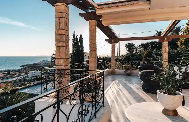 Luxury Villa for Sale in Anavyssos – Agios Nikolaos | 370m², Private Pool & 180° Sea Views