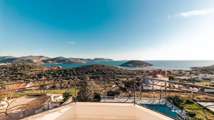 Luxury Villa for Sale in Anavyssos – Agios Nikolaos | 370m², Private Pool & 180° Sea Views