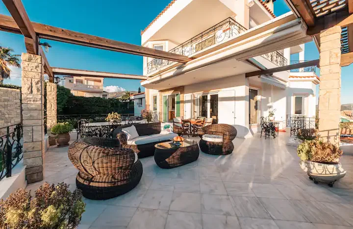 Luxury Villa for Sale in Anavyssos – Agios Nikolaos | 370m², Private Pool & 180° Sea Views